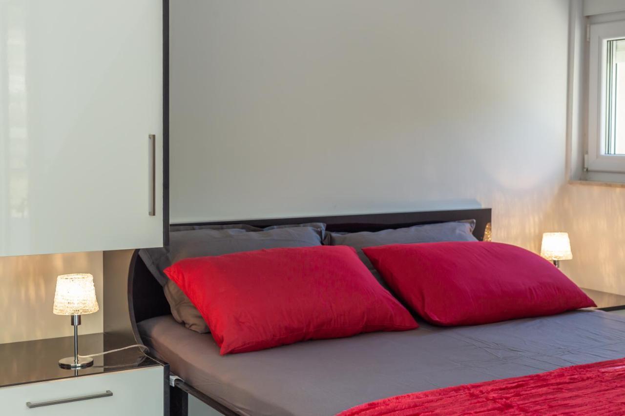 Ferdo 1 Hotel Makarska Buitenkant foto
